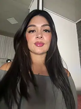 Chat +18 de Saray_charmante ao vivo