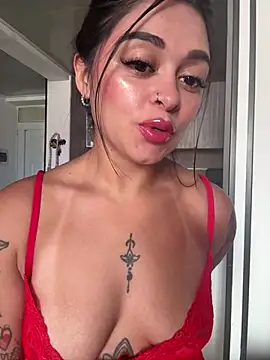 Saray_charmante's Webcam Show