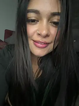 Saray_charmante Adlı Modelin Canlı XXX Sohbeti