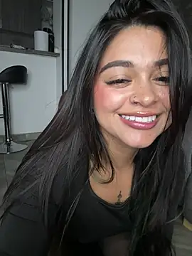 Chatroom en direct de Saray_charmante