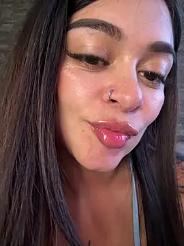 Saray_charmante's Webcam Show
