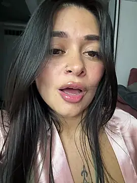 Saray_charmante's Webcam Show