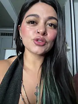 Saray_charmante's Live XXX Chat