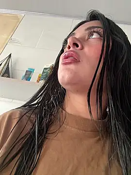 Saray_charmante's Webcam Show