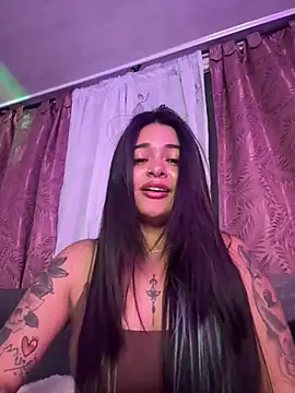 Chat XXX ao vivo de Saray_charmante
