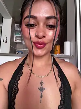 Онлайн чат XXX Velyssae