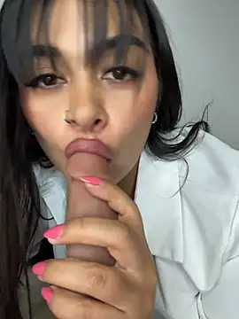 Velyssae 라이브 XXX 채팅