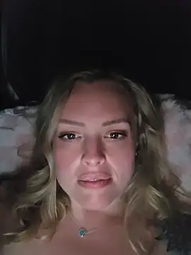 Bridgette03 Show in webcam