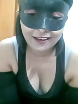 Chat XXX en directo de Queen_Kushi4