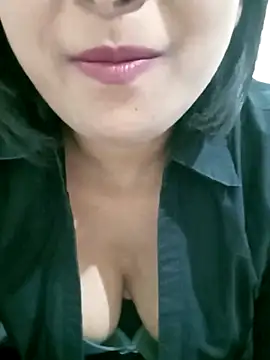Queen_Kushi4's Live XXX Chat
