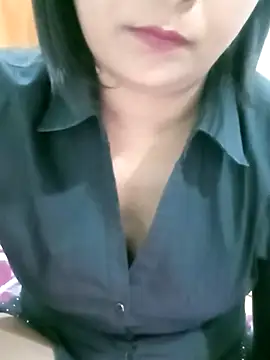 XXX chat uživo modela Queen_Kushi4