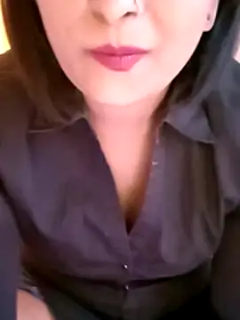 Živý XXX chat Queen_Kushi4