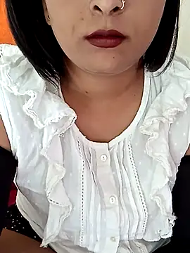 Chat XXX en directo de Queen_Kushi4