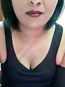 Show de Queen_Kushi4 na webcam