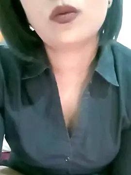 Queen_Kushi4's Live XXX Chat