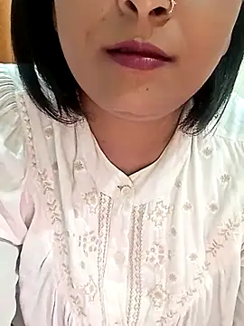 دردشة Queen_Kushi4 الجنسية المباشرة
