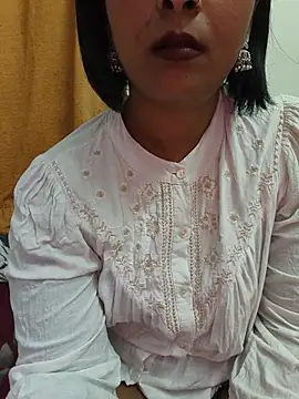 XXX chat uživo modela Queen_Kushi4