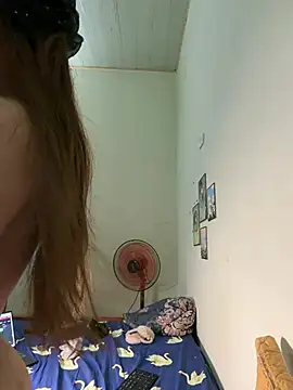 XXX chat uživo modela Pu688