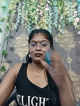 Twinkle-girl's Webcam Show