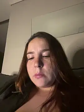 AMORINHA_S2_ XXX чат на живо