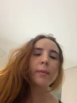 BrunaMendees Show in webcam