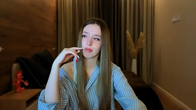 XXX chat uživo modela yourrdanceteacher