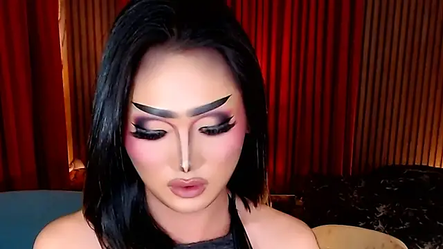 IndestructibleLily Adlı Modelin Web Kamerası Şovu