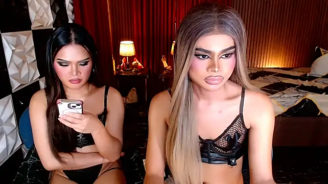 IndestructibleLily Show Webcam