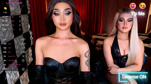 Show modela IndestructibleLily na web-kameri