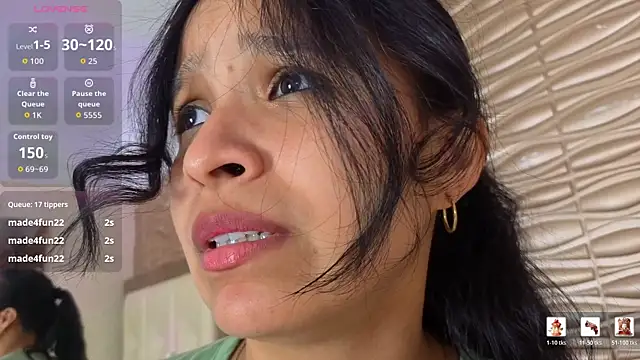 Miladiosan Live XXX chat