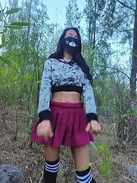 Pokazy przed kamerką – NaughtyMiuw