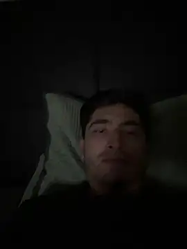 הופעת וובקאם של angelzzz50