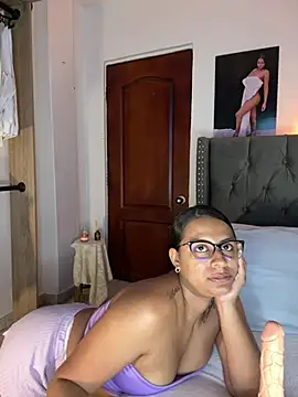 ema_zoe's Live XXX Chat