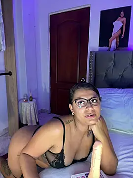 ema_zoe Adlı Modelin Canlı XXX Sohbeti