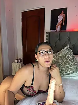 ema_zoe's Live XXX Chat