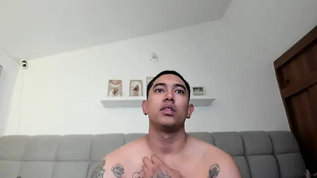 erotic_sins – webcam-show