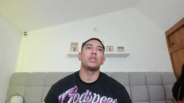erotic_sins' Webcam Show