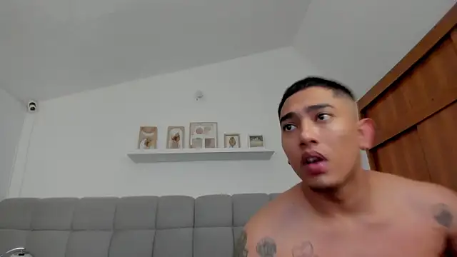 erotic_sins Show in webcam
