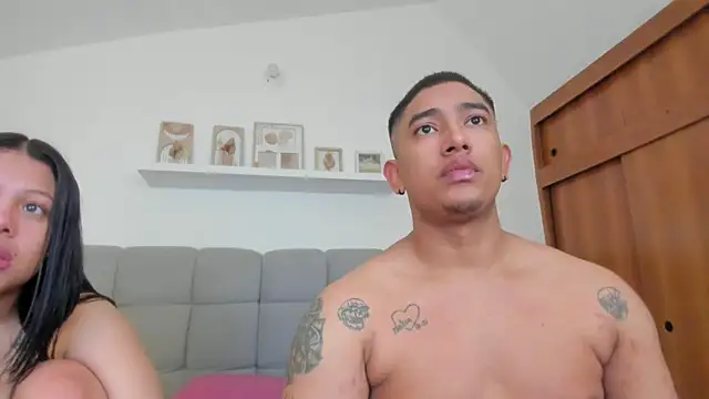 erotic_sins: διαδικτυακό σόου στην κάμερα