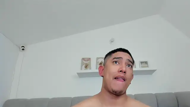 erotic_sins' Webcam Show