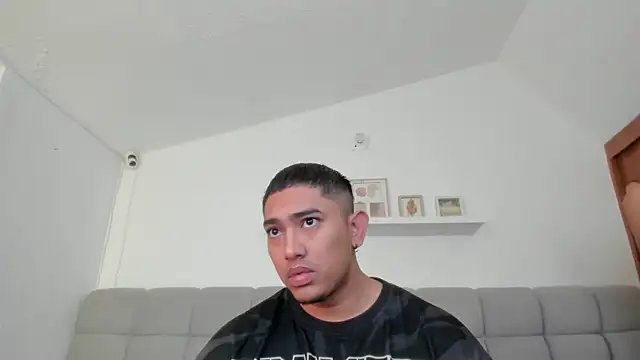 erotic_sins' Webcam Show