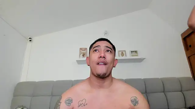 erotic_sins 网络视讯表演