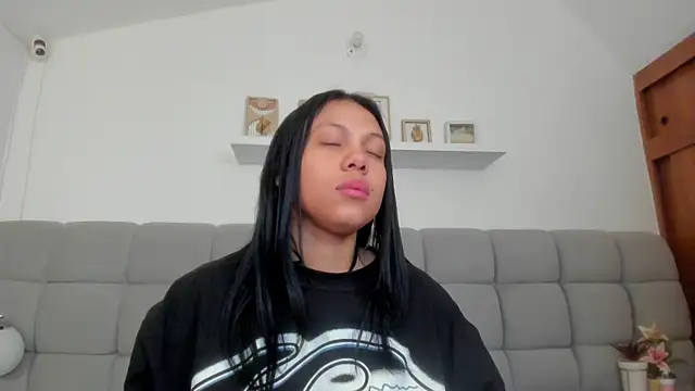 erotic_sins Show in webcam