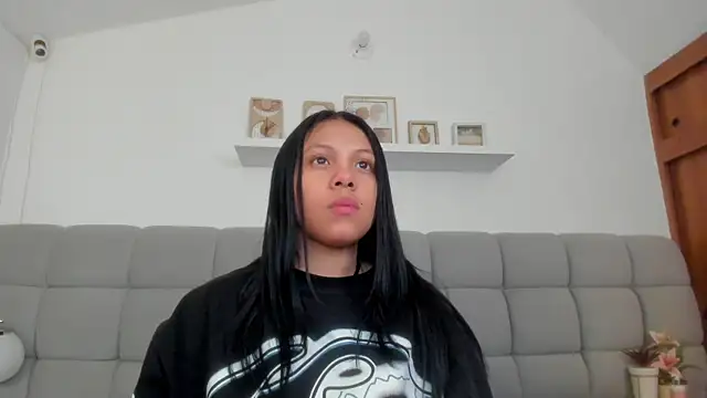 erotic_sins Show in webcam