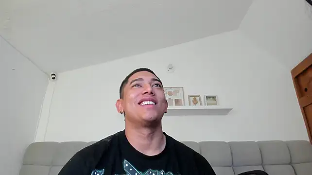 erotic_sins' Webcam Show
