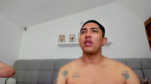 Pokazy przed kamerką – erotic_sins
