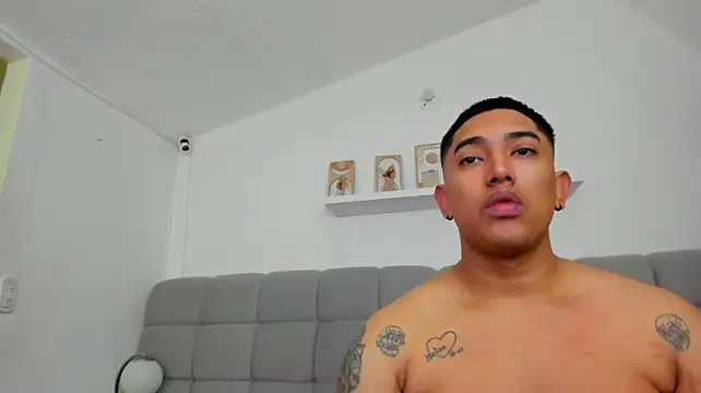 erotic_sins' Webcam Show