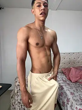 RickyEbony Show in webcam