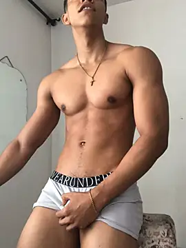 Show modela RickyEbony na web-kameri