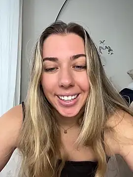 Aussielulu Adlı Modelin Web Kamerası Şovu